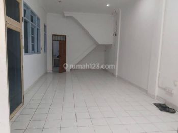 Mandala Utara Tomang  **