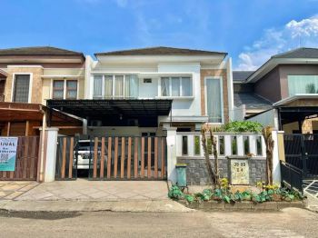 Rumah Mewah Dengan Kolam Renang Taman Permata Cikunir Jatibening