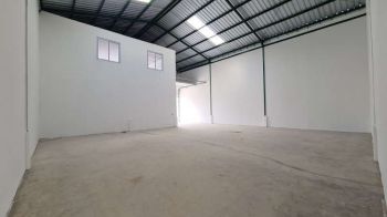 Gudang Akses mudah dan aman Surya Grand Cisoka tangerang