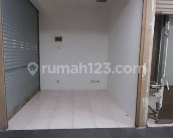 Kios  Gandeng Murah Di WTC Mangga Dua