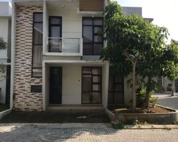 sewa rumah lokasi sangat strategis dan nyaman