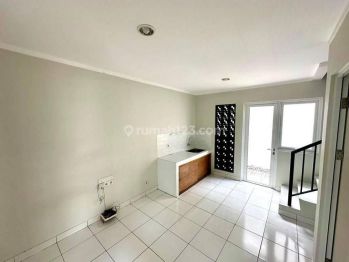 Disewakan Rumah Di Summarecon - 2 Lantai (Siap Huni)