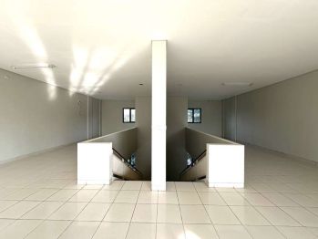 Ruko gandeng 10x17 The Boulevard jalan utama JGC Jakarta Garden City