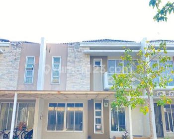 Disewakan rumah 2 lantai model estetic harga murah