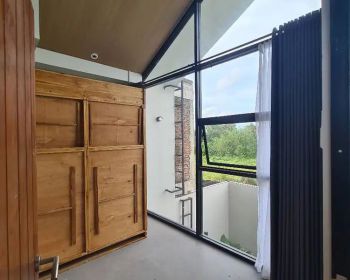 Rumah 2 Lantai Strategis Dekat Pusat Kota Harga Murah