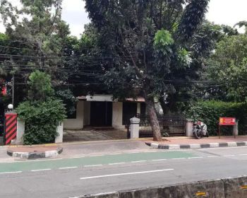 Dijual Tanah & Bangunan Kantor Lokasi Strategis LT 702m2 di Margasatwa