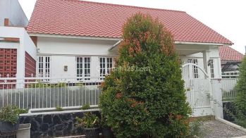 Rumah siap huni dengan lingkungan yg Aman dan nyaman terletak di Hook