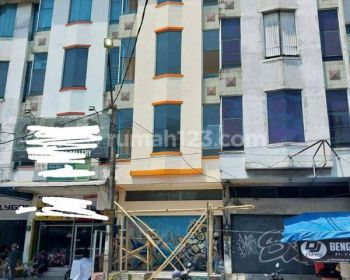 Ruko Tengah Kota di Jalan Veteran Bandung Dekat Asia Afrika