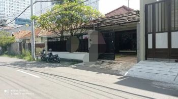 Rumah sewa tengah kota bisa untuk kantoran dan bimbel dekat simpang 5