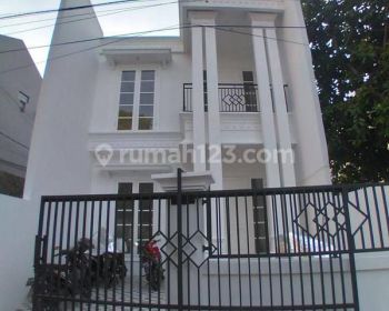 Rumah Townhouse 2 Lantai Murah di Pondok Bambu Jakarta Timur