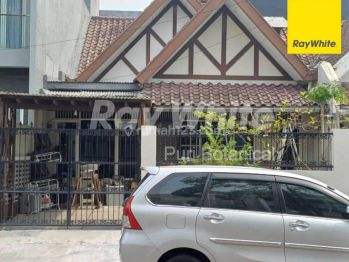 Puri Indah Rumah Tua Hitung Tanah Lokasi Bagus Dekat Ipeka Dan Notherdam