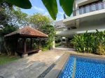 thumbnail-modern-house-with-large-garden-and-pool-in-kebayoran-baru-6