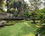 thumbnail-modern-house-with-large-garden-and-pool-in-kebayoran-baru-1