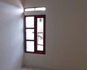 Rumah di dipo kota depok dekat ke stasiun