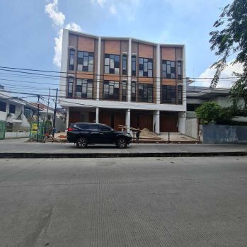 Dijual ruko gandeng taman ratu 52 m2 , 3,5 lantai