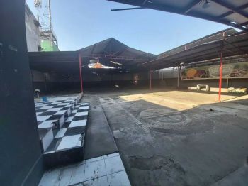 Disewakan ruang usaha strategis di jalan yos sudarso solo