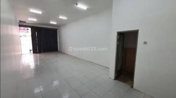 Disewakan Ruko siap pakai di Jalan Kopo Mainroad Strategis 41m²