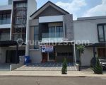 thumbnail-rumah-baru-luxury-open-space-di-singgasana-pradana-mekarwangi-0