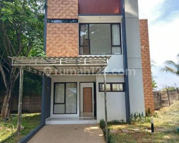 Rumah dua lantai baru di bangun dan dekat Atmajaya BSD
