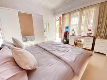 Dijual Rumah Dilengkapi Kolam Renang Pribadi Jalan Kapten Haryadi