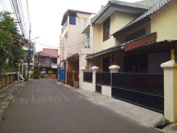 Rumah 2 Lantai Bisa Kantor Di Pancoran Dekat Cawang dan MT. Haryono