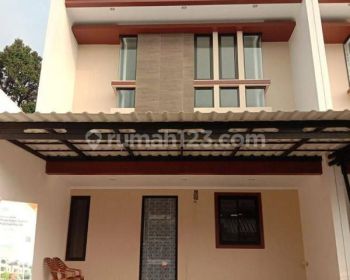 Rumah baru 2 lantai termurah dijatiwaringin full bata merah DP 0