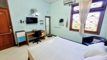 Kos Kamar Besar dan Nyaman