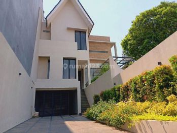 RUMAH MEWAH TOWNHOUSE PRIVATE POOL PATRA KUNINGAN JAKARTA SELATAN