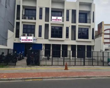 Disewakan Ruko 3.5Lantai pinggir Jalan Tebet Jaksel