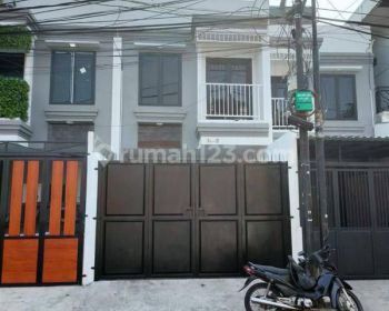 Rumah modern 2 lantai di pulogadung Cakung Jakarta Timur