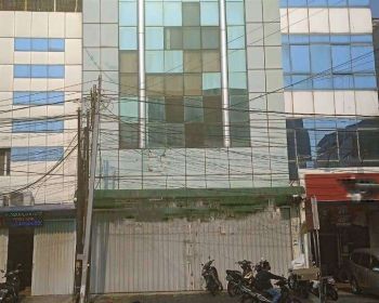REFOST DISEWAKAN ATAU DIJUAL RUKO JAKARTA PUSAT ROXY Luas tanah 165m2