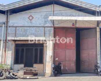 GUDANG MUTIARA MARGOMULYO BISA INDUSTRI AKSES KONTAINER DEKAT TOL