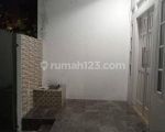 thumbnail-rumah-minimalis-modern-1-lantai-dengan-kolam-renang-rawamangun-3