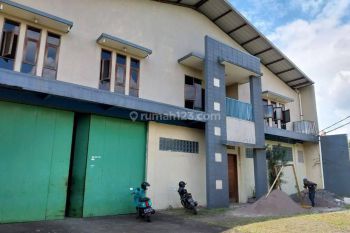 Gudang Strategis di Sayap Batununggal