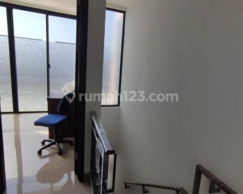 Di sewakan rumah PIK 2