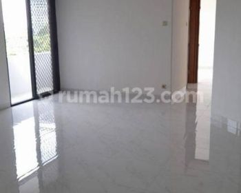 Kondominium Golf Karawaci Terawat Sebrang Matahari