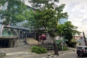 Gedung Pusat Kota Ex Toko Mall Di Mainroad Buahbatu