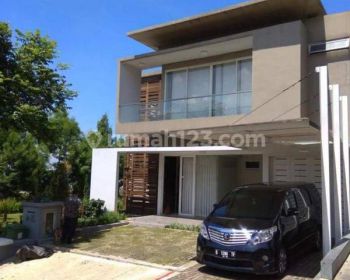Rumah Lux Hook Semi Furnished di Citra Green Dago