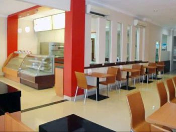 Dijual 3 Ruko Gandeng Lokasi Strategis