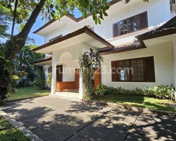 Rumah 2 Lantai Bagus SHM di Cilandak, Jakarta Selatan