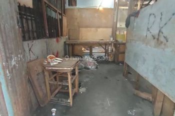 Chandra Disewa Rumah Uk 10x18m Cocok Sablon di Jelambar