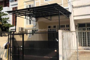 Non.342s , Rumah Hoki 3 Lantai Duri Kepa Jakarta Barat