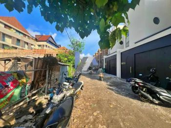 Tanah Premium Pantai Berawa Canggu Badung