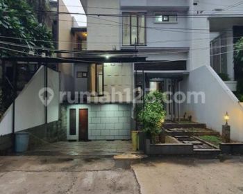RUMAH LEBAK BULUS JAKSEL Dijual rumah dalam townhouse di Lebak Bulus, Cilandak,