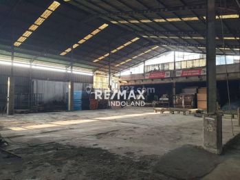 Di Sewakan Murah Gedung Lokasi Strategis di Jakarta Barat