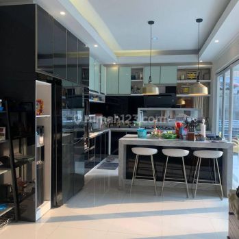 Rumah Lux Luas Harga Bagus Minimalis di Kota Baru Parahyangan