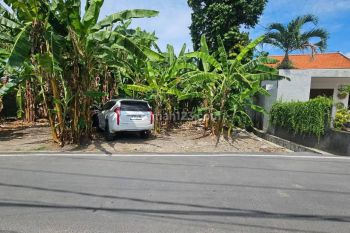 Di Jual Tanah di Jalan Pantai Pererenan, Badung