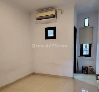 Rumah 2 Lantai di Buah Batu Regency, Bandung