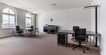 Regus - AIA Central (Kantor Pribadi 5 orang)