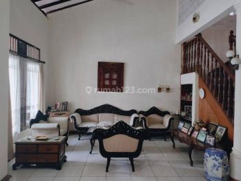 Rumah 2 Lantai Bagus Dan Strategis Di Petamburan Grogol S7134